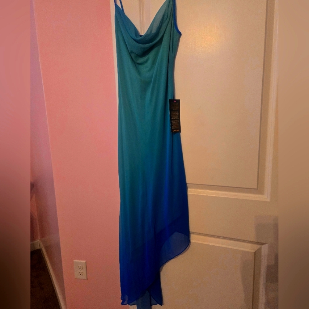 Goregous BEBE Dress Nwt